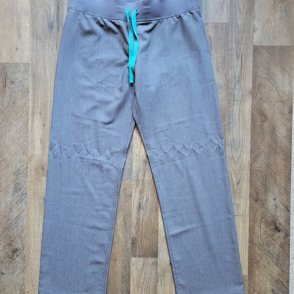 Women's Figs Livingston Scrub Pants Graphite Gray Size Small - Picture 5 of 13